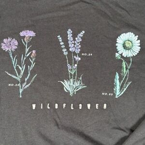 Urban Outfitters Medium Cropped Flower LS T Shirt Embroidered Wildflower Graphic